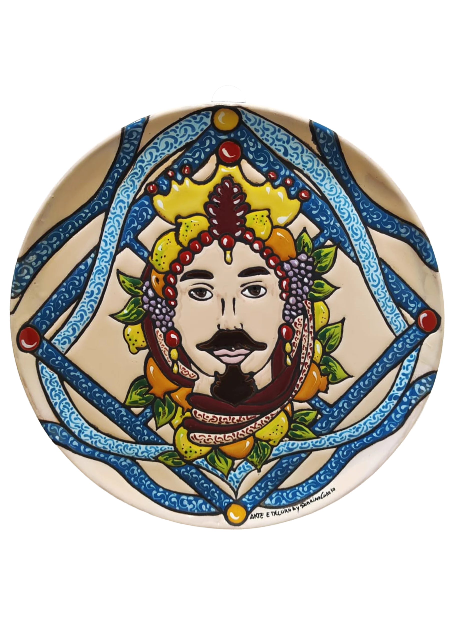 Piatto 'Moro di Bronte' – Maiolica Etnea in Cuerda Seca con Frutta.