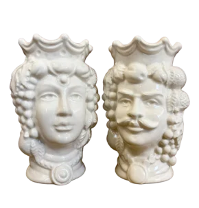 Coppia di teste di moro in ceramica bianca lucida per arredamento moderno ed esclusive forniture B2B