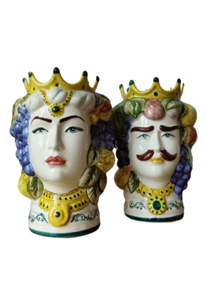 Teste di Moro con decorazione a frutta in ceramica siciliana dipinte a mano a Bronte